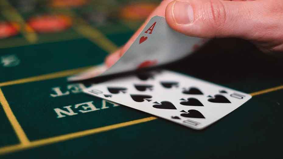 Essential Moves Elevate Your Live Poker Skills