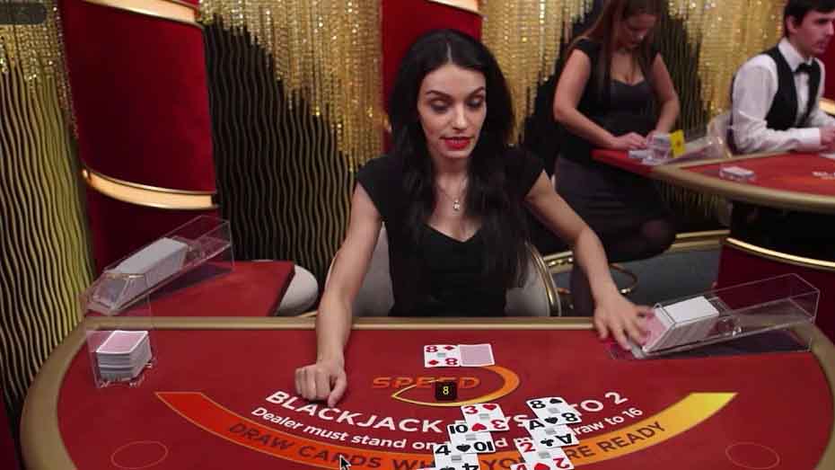 Revealing the Intricacies and Dilemmas of Live Blackjack